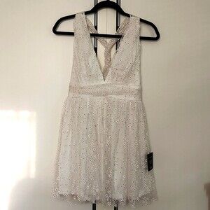 Lulus Mesh Tulle Event Flower Skater Dress in white size S new with tag